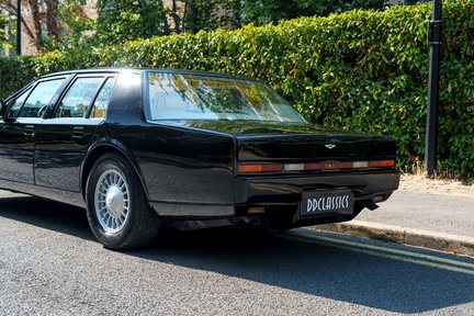 Aston Martin Lagonda Series IV 11