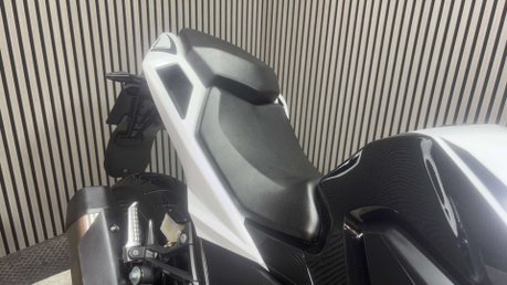 Lexmoto LXR 2023 1K 125CC SPORTS BIKE 1 OWNER LONG MOT 9