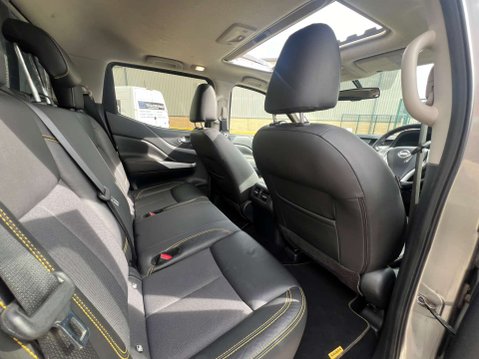 Nissan Navara 2.3 Navara N-Guard dCi Automatic 4WD 5dr *NATIONAL DELIVERY* 18