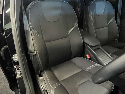 Volvo V40 1.5 V40 Momentum Nav+ T2 Auto 5dr 12