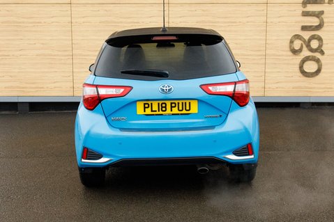 Toyota Yaris VVT-I BI-TONE 6