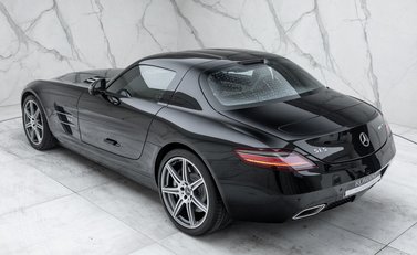 Mercedes-Benz SLS AMG 13