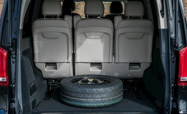 Mercedes-Benz V Class D AMG Line (Extra Long) 14