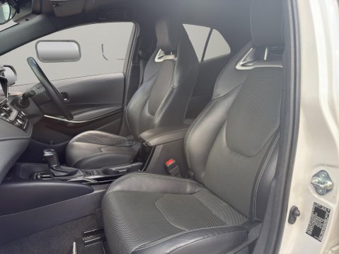 Toyota Corolla 1.8 VVT-h Excel CVT Euro 6 (s/s) 5dr 14