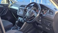 Volkswagen Tiguan 2.0 TDI SE Navigation SUV 5dr Diesel DSG Euro 6 (s/s) (150 ps) 13