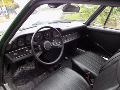 Porsche 911 T 2.2 LWB - LHD COUPE 20