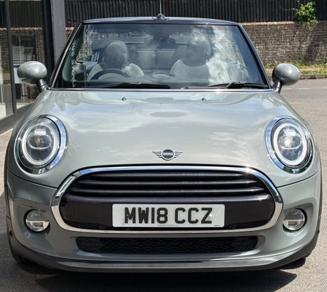 Mini Convertible Cooper 1.5 Petrol Manual Chili + PARKING ASSISTANT + VISIBILITY PACK 7