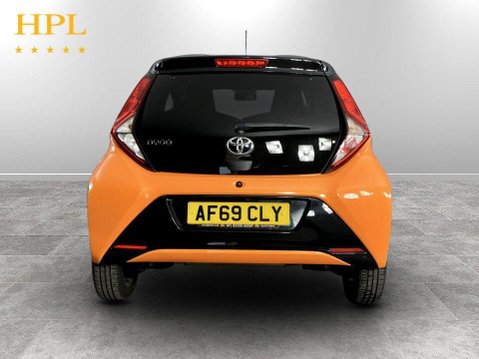 Toyota Aygo 1.0 VVT-i x-cite Hatchback 5dr Petrol Manual Euro 6 (71 ps) Air Con - Alloy 6