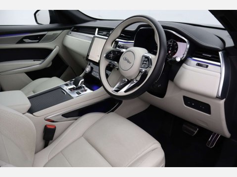 Jaguar F-Pace 2.0 F-Pace R-Dynamic SE Black PHEV AWD Auto 4WD 5dr 2