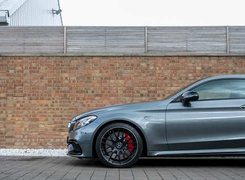 Mercedes-Benz C Class C63 S Coupe 26