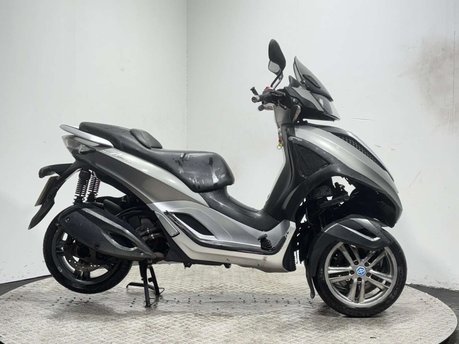 Piaggio MP3 YOURBAN LT 2011 33K 3 WHEELER RUNNING TRIKE PROJECT 300CC