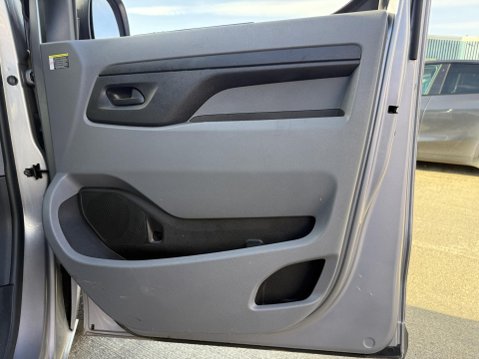 Vauxhall Vivaro 3100 75kWh Dynamic Panel Van 6dr Electric Auto L1 H1 (7.4kW Charger) (136 p 30