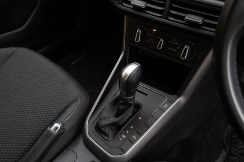 Volkswagen Polo SE TSI DSG 31