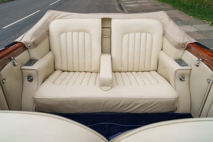 Bentley R Type Drophead Coupé By H.J.Mulliner 28