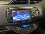 Toyota Yaris 1.5 VVT-h Cyan Bi-Tone Hatchback 5dr Petrol Hybrid E-CVT Euro 6 (s/s) (100 16
