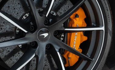 McLaren 720S 38
