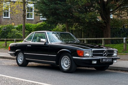 Mercedes-Benz SL Series 380 SL 2