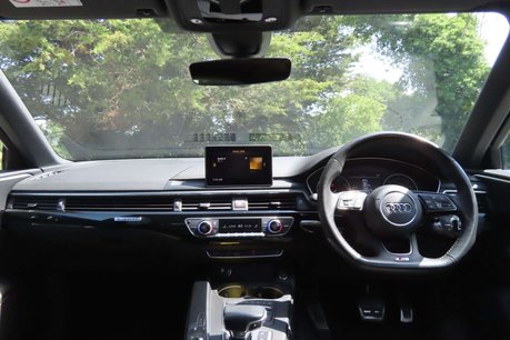 Audi A4 2.0 TDI S line S Tronic quattro Euro 6 (s/s) 5dr 9