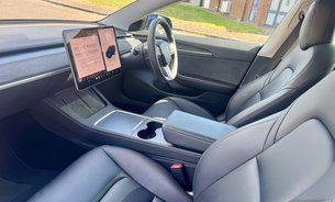 Tesla Model 3 PERFORMANCE AWD Deep Blue Metallic GROK AI RYZEN 20" ALLOYS BLACK INTERIOR 4