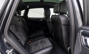 Porsche Macan GTS 14