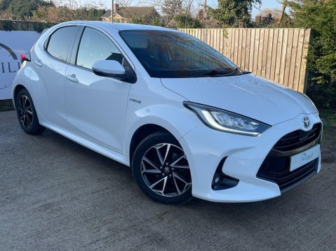 Toyota Yaris 1.5 VVT-h Design E-CVT Euro 6 (s/s) 5dr 1