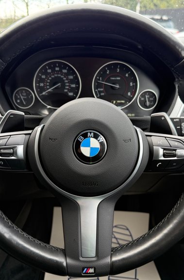 BMW 3 Series 320D XDRIVE M SPORT SHADOW EDITION TOURING -PAN ROOF -PRO MEDIA -APPLE CARP 