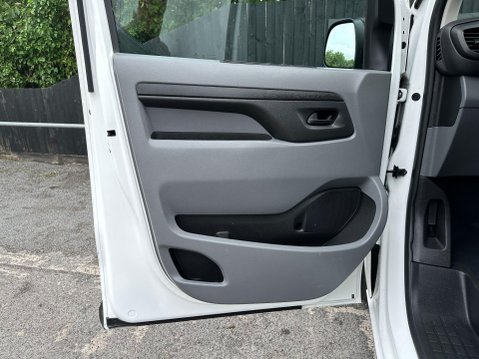 Peugeot Expert BLUEHDI PROFESSIONAL PREMIUM L1 15