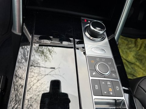 Land Rover Discovery 3.0 SD V6 HSE SUV 5dr Diesel Auto 4WD Euro 6 (s/s) (306 ps) 40