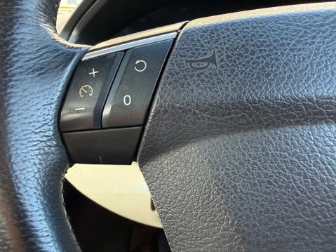 Volvo XC90 2.4 D5 SE Lux Geartronic AWD 5dr 15