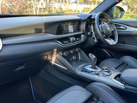 Alfa Romeo Stelvio 2.0T Veloce Auto Q4 AWD Euro 6 (s/s) 5dr 28