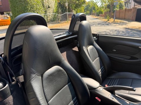 Porsche Boxster 2.7 986 2dr 17