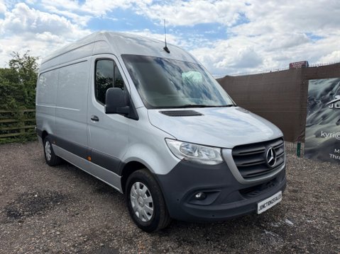 Mercedes-Benz Sprinter 2.0 319 CDI HD Premium Panel Van 5dr Diesel G-Tronic RWD L2 H2 Euro 6 (s/s) 2