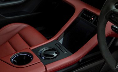 Porsche Taycan Turbo S Cross Turismo 22