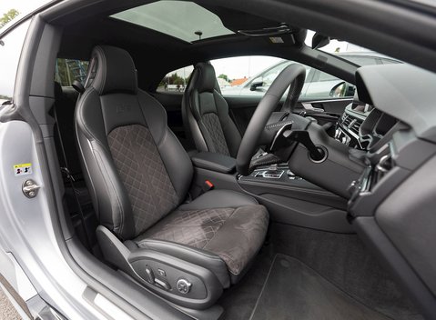 Audi RS5 Coupé Sport Edition 12