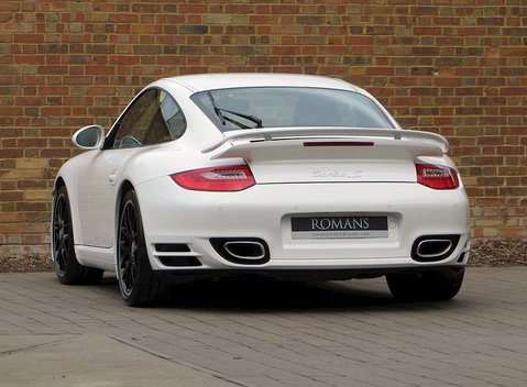 Porsche 911 (997) Turbo S 12