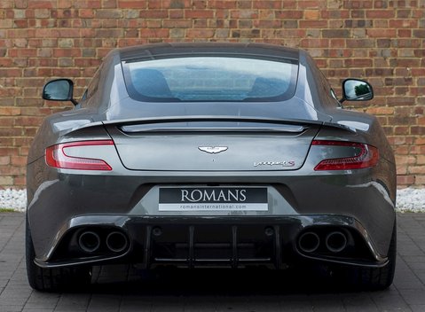 Aston Martin Vanquish S 5