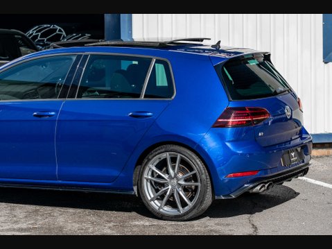 Volkswagen Golf 2.0 Golf R TSi Semi-Auto 4WD 5dr 24