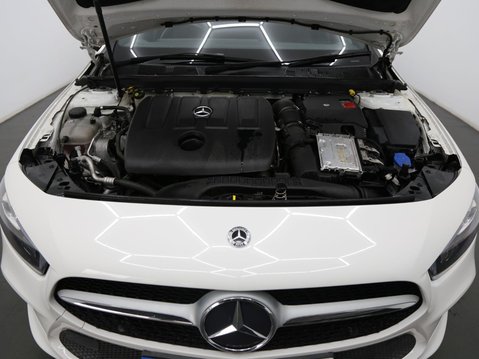 Mercedes-Benz A Class 1.5 A180d Sport (Executive) 7G-DCT Euro 6 (s/s) 5dr 27