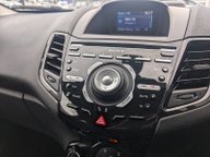 Ford Fiesta TITANIUM 19
