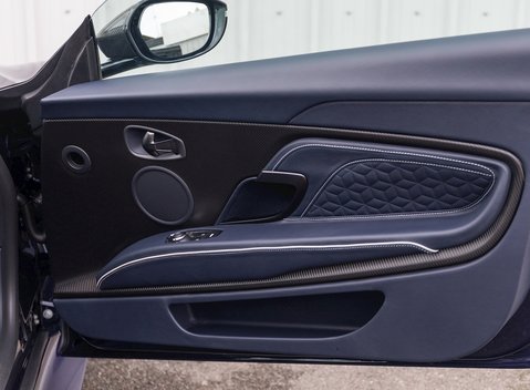 Aston Martin DBS Superleggera 22