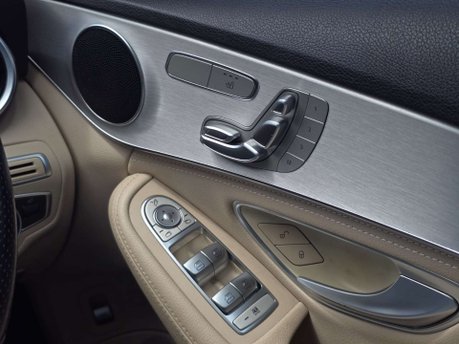 Mercedes-Benz C Class 2.0 C200 Sport (Premium) Saloon 4dr Petrol 7G-Tronic+ Euro 6 (s/s) (184 ps) 34