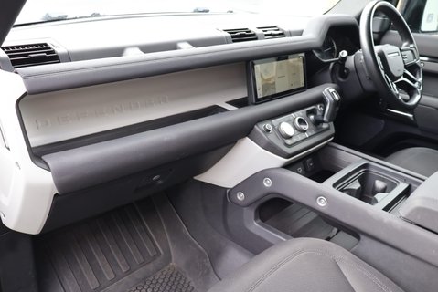 Land Rover Defender 110 D250 HARD TOP MHEV URBAN STYLED WITH REAR SEATS  15