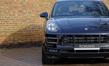Porsche Macan Turbo 22