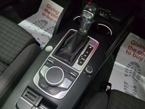 Audi A3 1.4 TFSI e-tron Sportback e-S Tronic Euro 6 5dr 8.8kWh 22