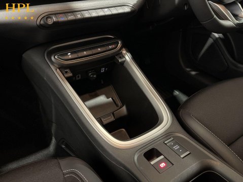Jeep Avenger 1.2 e-Hybrid Summit SUV 5dr Petrol Hybrid e-DCT Euro 6 (s/s) (100 ps) Air C 21