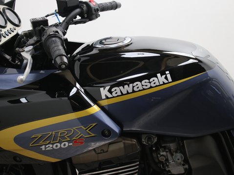 Kawasaki ZRX1200 ZR 1200 B2P 24