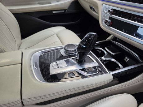 BMW 7 Series 3.0 740d M Sport Saloon 4dr Diesel Auto xDrive Euro 6 (s/s) (320 ps) 7