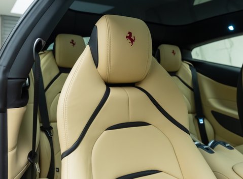 Ferrari GTC4 Lusso V12 15