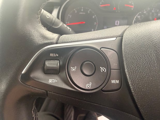 Vauxhall Crossland X SE 17