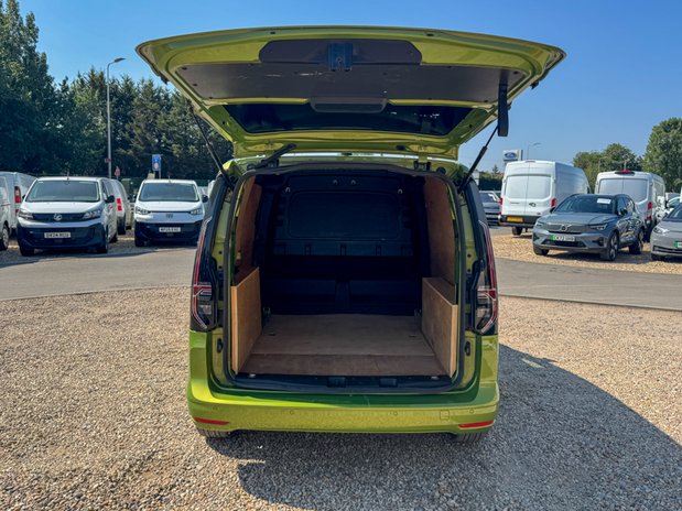 Volkswagen Caddy SWB L1H1 Low Roof Commerce Pro Alloys Sensors EURO 6 8